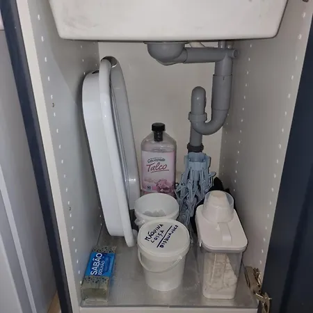 Discoveries House